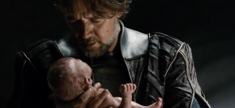 Jor-El (Russell Crowe) with his baby son Kal-El 